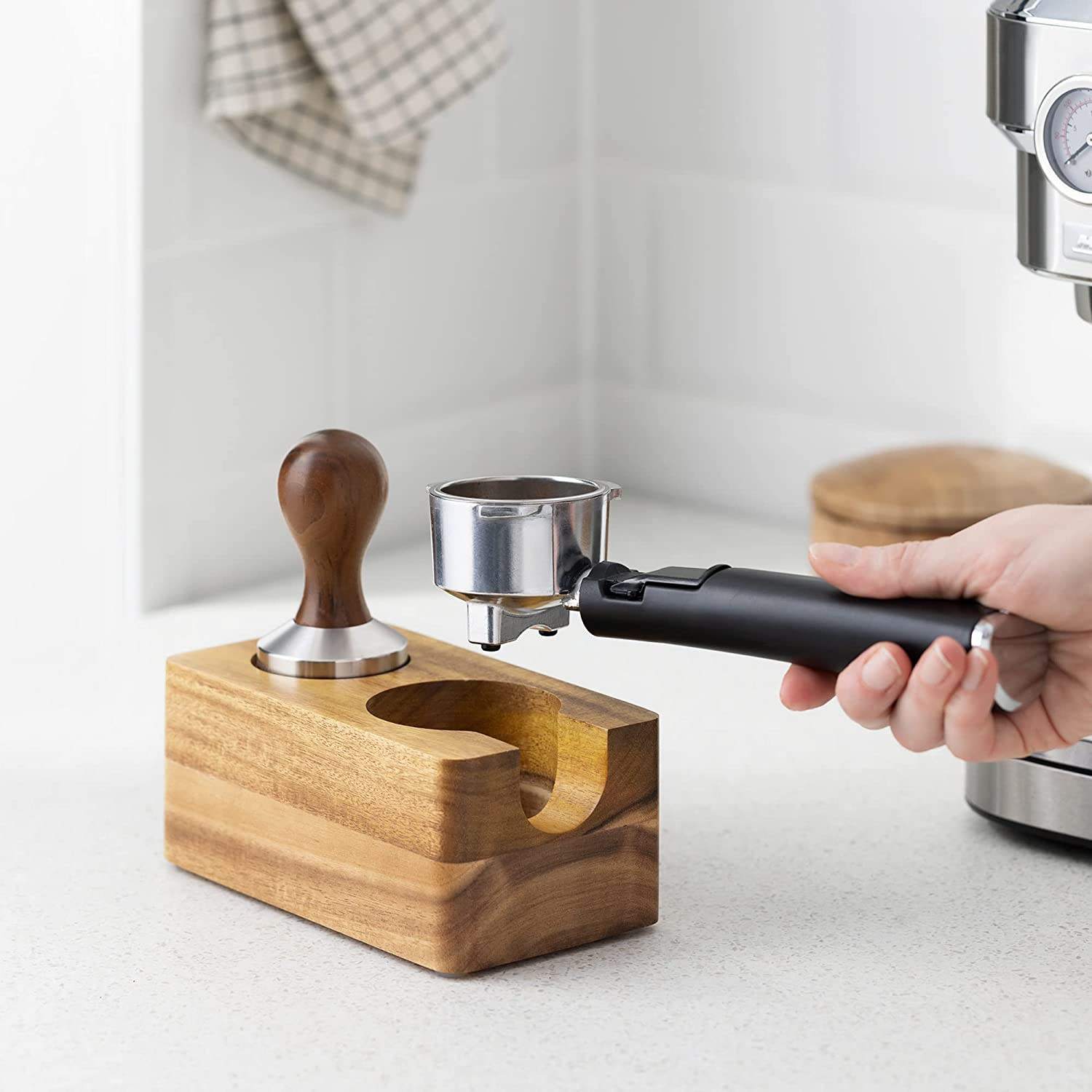 Station de bourrage de café en bois - Support de bourrage de 51 mm pour accessoires de machine à expresso - Support de porte-filtre en bois pour café