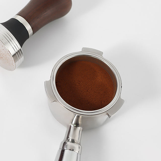 Presse à expresso portable en acier inoxydable avec manche en bois pour marc de café