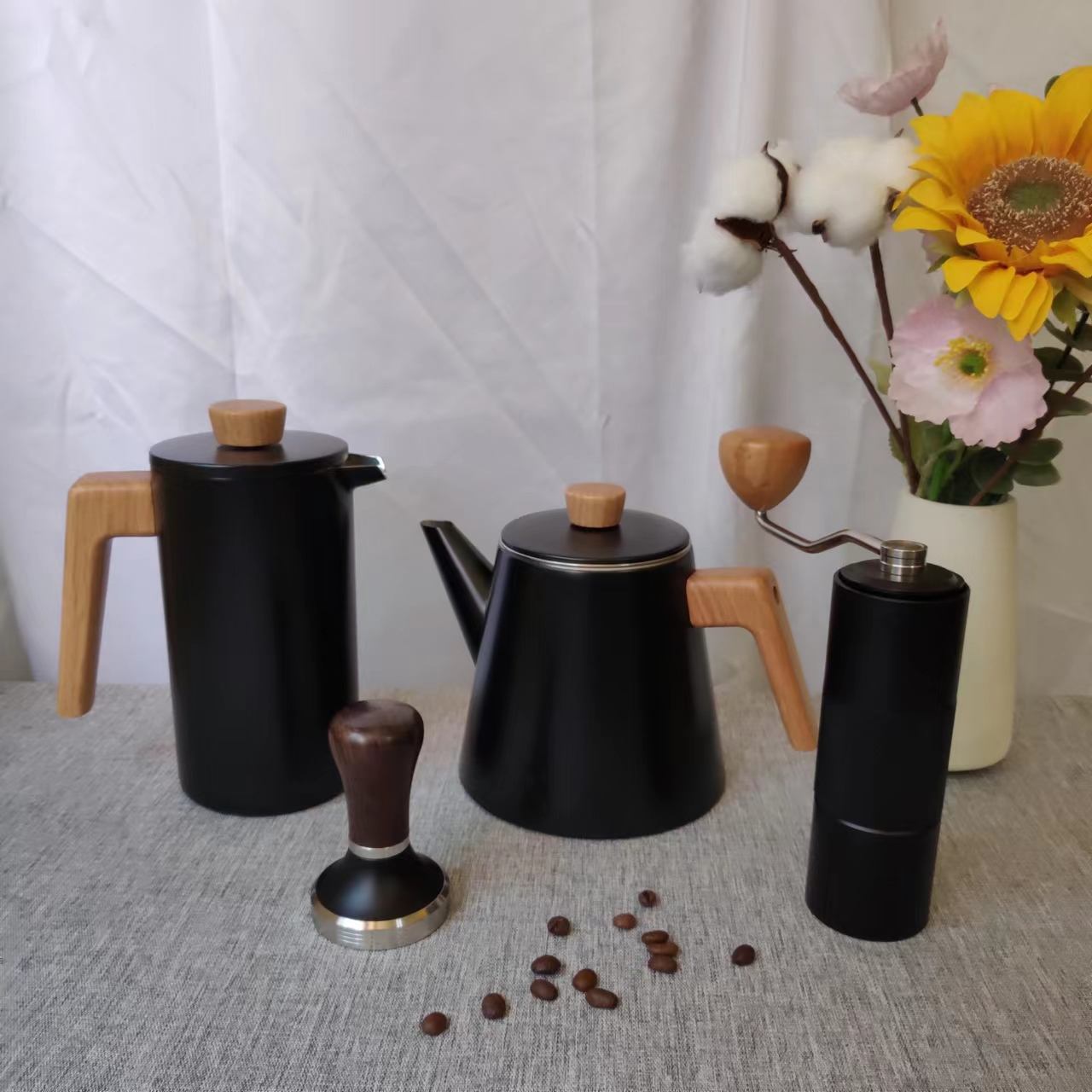 Théière en acier inoxydable de 1,2 L avec infuseur pour le thé en vrac, l'isolation à double paroi garde le thé au chaud pour une théière plus longue.