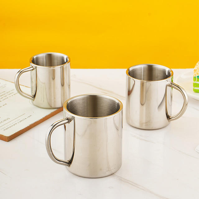 Tasse de mousqueton portable de voyage de camping en plein air avec poignée, tasse de mousqueton en métal de tasse de café de double paroi d'acier inoxydable