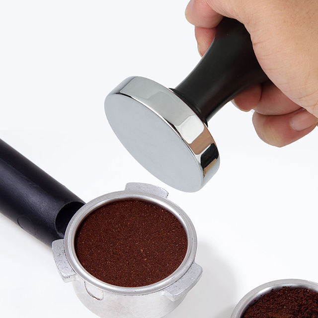 Presse à café en poudre pour expresso calibrée en acier inoxydable 304 58 mm avec base plate