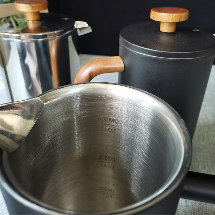 Presse française à café hautement polie isolée en acier inoxydable de qualité 304