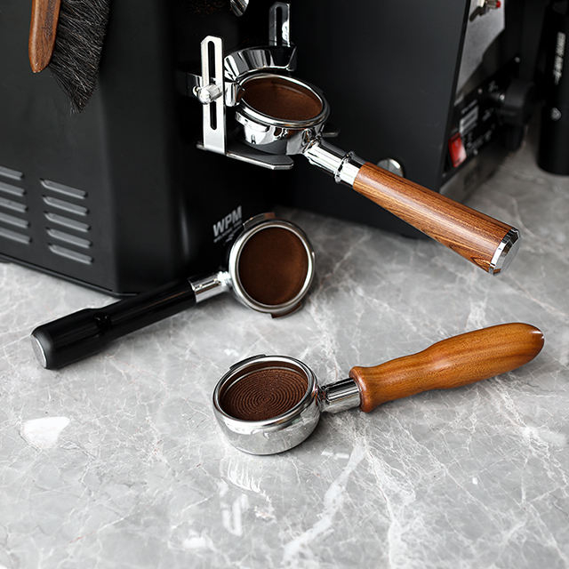 Le barista adapté aux besoins du client d'accessoires de café usine le porte-filtre de café d'acier inoxydable pour le café d'espresso