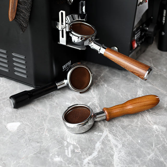 Le barista adapté aux besoins du client d'accessoires de café usine le porte-filtre de café d'acier inoxydable pour le café d'espresso