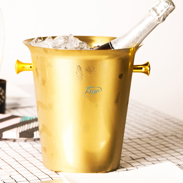 Seau à glace isolé en acier inoxydable à double paroi argenté avec logo personnalisé Barware avec couvercle et pince