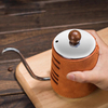 Thé et eau goutte à goutte en acier inoxydable versez sur une cafetière à expresso bouilloire à col de cygne